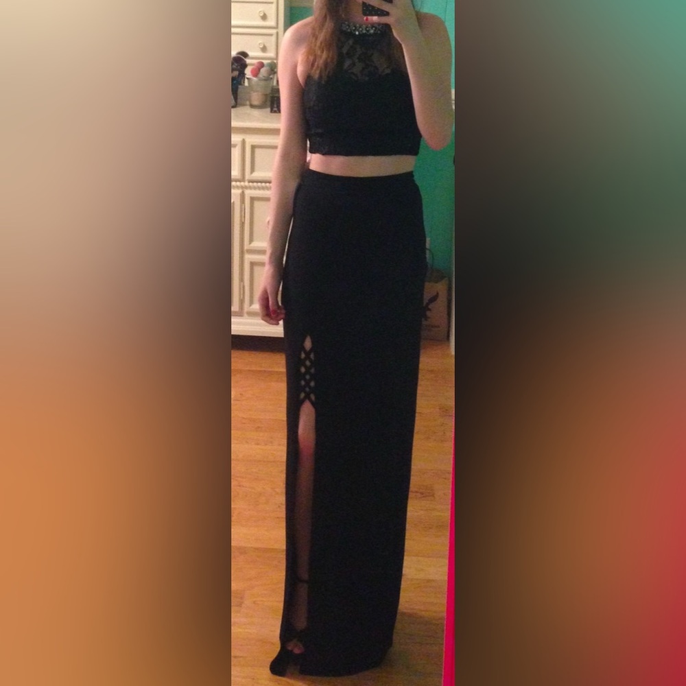 Xrtaordinary 2 piece prom/formal dress
